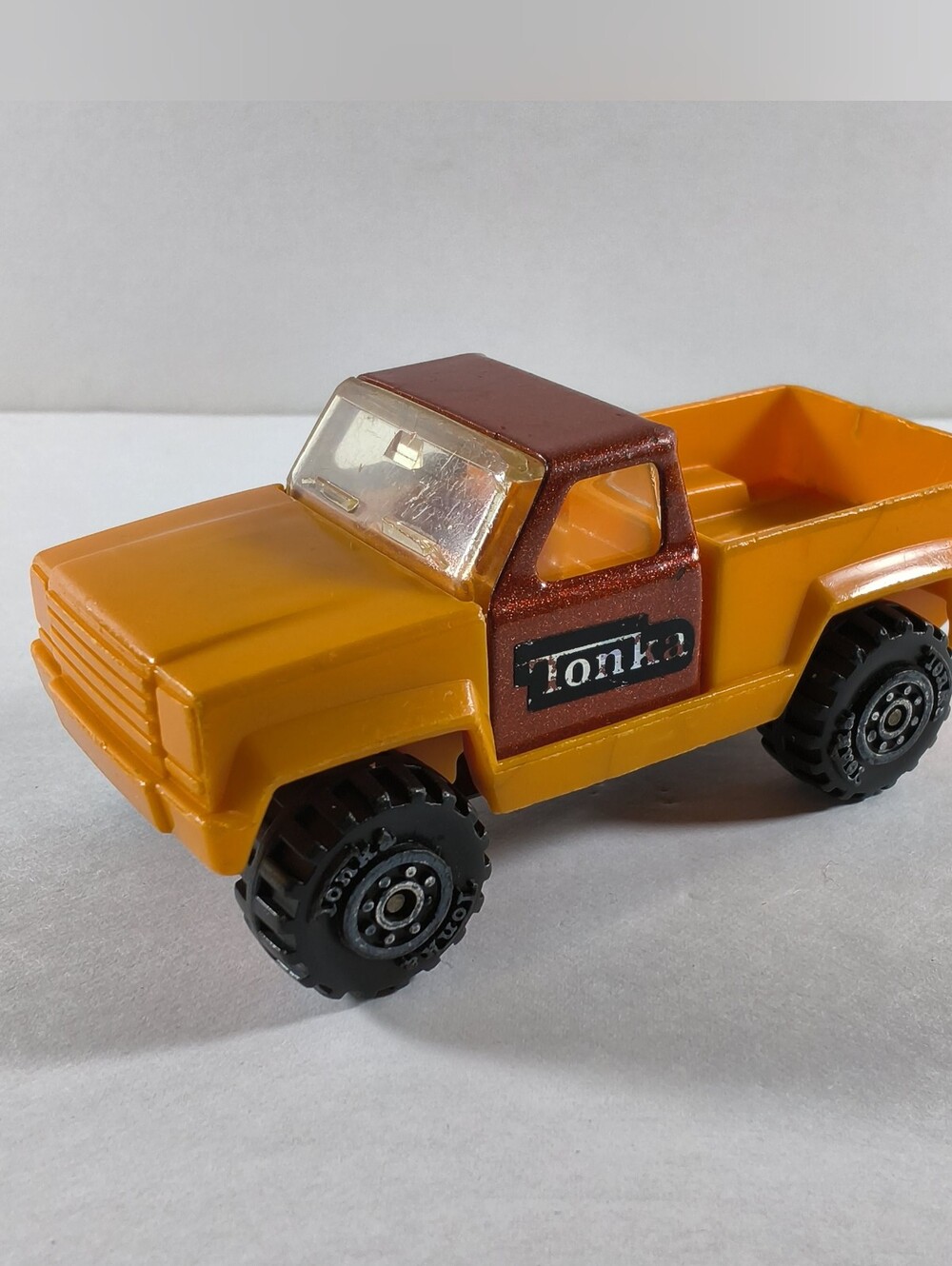 Vintage 1978 Tonka Step-Side Pickup Truck Yellow Brown Pressed Steel 1:50